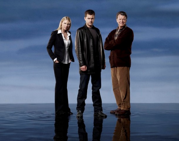 Unexplained phenomena and terrifying occurrences continue in the second thrilling season of FRINGE premiering Thursday, Sept. 17 (9:00-10:00 PM ET/PT) on FOX. Pictured L-R: Anna Torv, Joshua Jackson and John Noble. ©2009 Fox Broadcasting Co. CR: Justin Stephens/FOX.