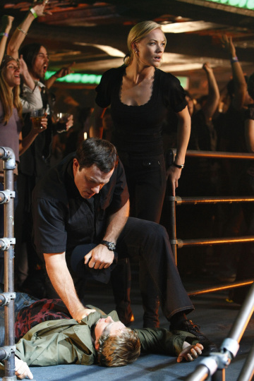 Adam Baldwin as John Casey, Yvonne Strahovski as Sarah Walker 