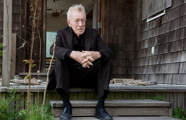 Max Von Sydow (The Renter) is Mute in ‘Extremely Loud and Incredibly Close’