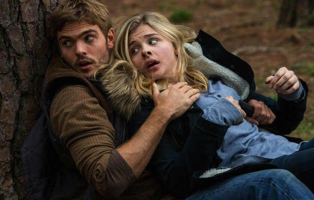 Alex Roe, Chloe Grace Moretz