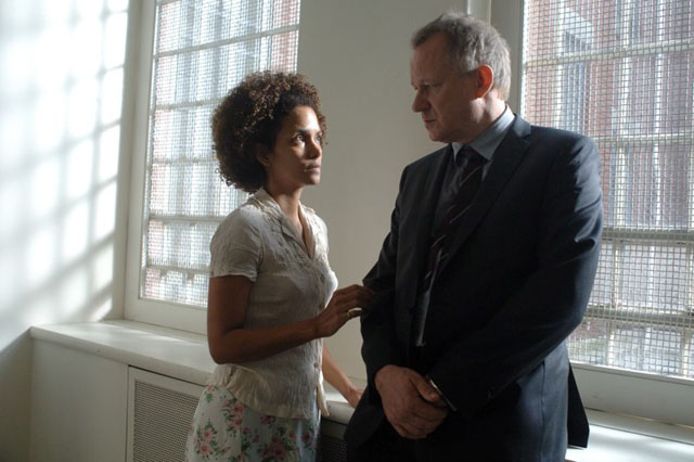 Free to Be: Halle Berry as Frankie and Stellan Skarsgard as Oz in ‘Frankie and Alice’