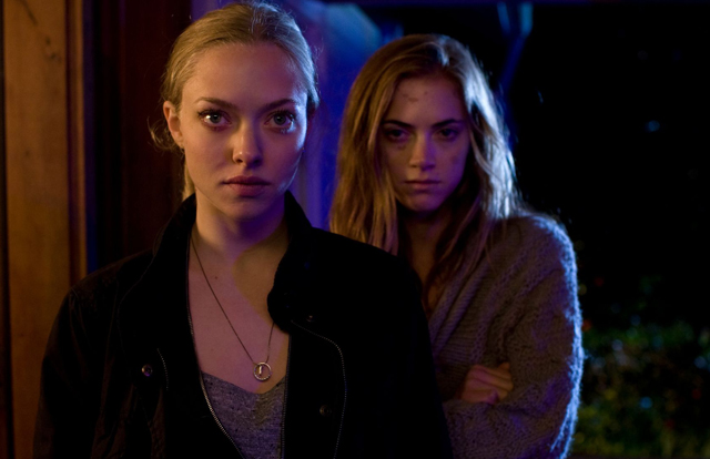 Amanda Seyfried (Jill) and Emily Wickersham (Molly) in ‘Gone’