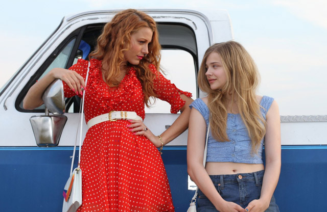 Blake Lively (Glenda) and Chloe Grace Moretz (Luli) in ‘Hick’