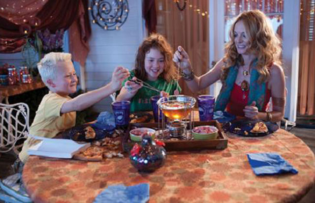 Brother Stink (Parris Mosteller) Shares a Meal with Judy and Opal in ‘Judy Moody and the Not Bummer Summer’