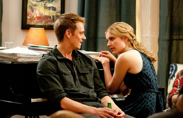 Joel Kinnaman, Greta Gerwig