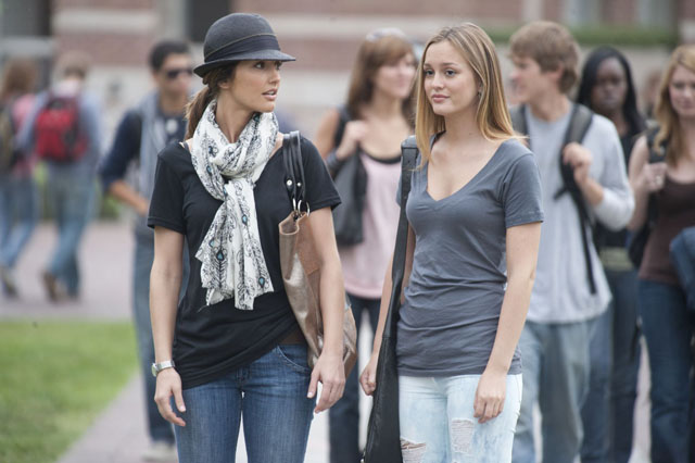 Roomies: Minka Kelly as Sara and Leighton Meester as Rebecca in ‘The Roommate’