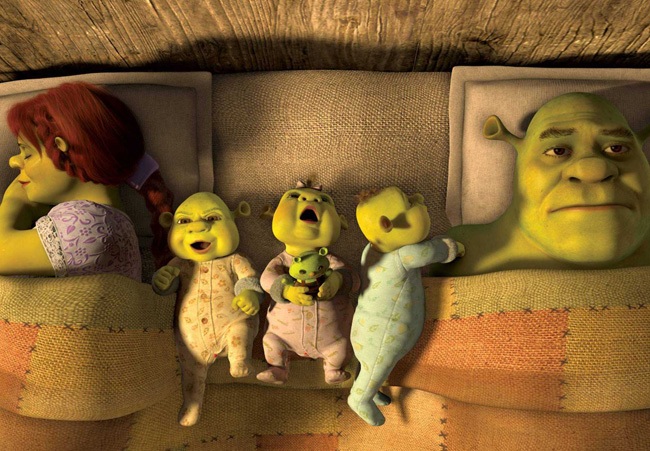 Domestic Orge: Fiona (Cameron Diaz), the Babies and Shrek (Mike Myers) in ‘Shrek Forever After’