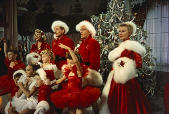 Rosemary Clooney, Danny Kaye, Bing Crosby and Vera-Ellen are upstaged by precocious ballerinas in Michael Curtiz’s White Christmas.