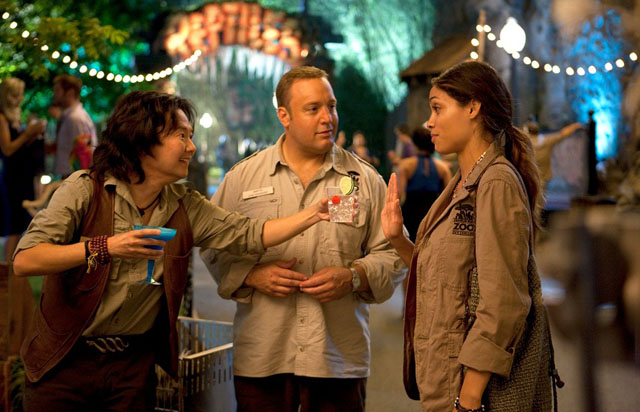 Zoo Crew: Venom (Ken Joeng), Kevin James and Kate (Rosario Dawson) in ‘Zookeeper’