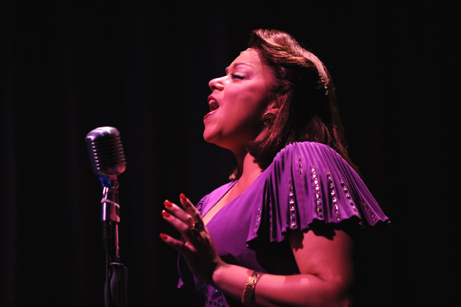 Lina Kernan in the Chicago production of Ain't Misbehavin'