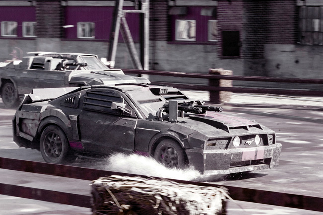 Jensen Ames (Jason Statham) drives Frankenstein's Monster in an action-thriller set in the near future with the world's most brutal sporting event as its backdrop in Death Race