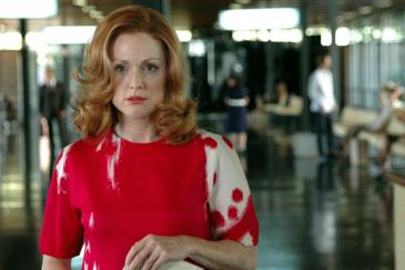 Julianne Moore in Savage Grace