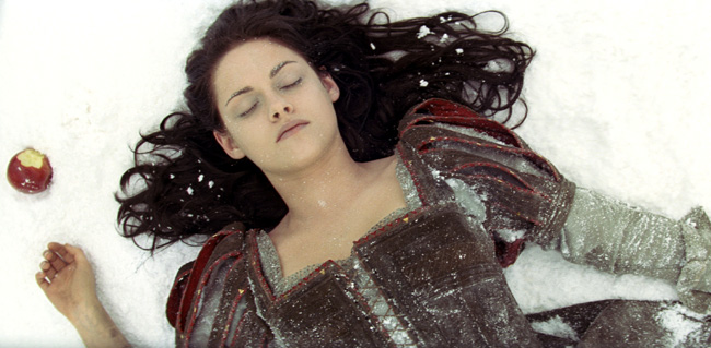 Kristen Stewart as Snow White in Snow White and the Huntsman