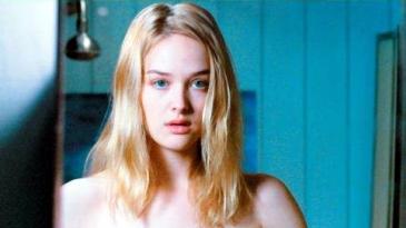 Jess Weixler in Teeth