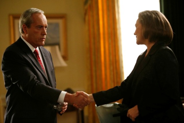 President elect Allison Taylor (Cherry Jones, right) meets with U.S. President Noah Daniels (Powers Boothe, left) before her inauguration in the special two-hour prequel event 24: Redemption